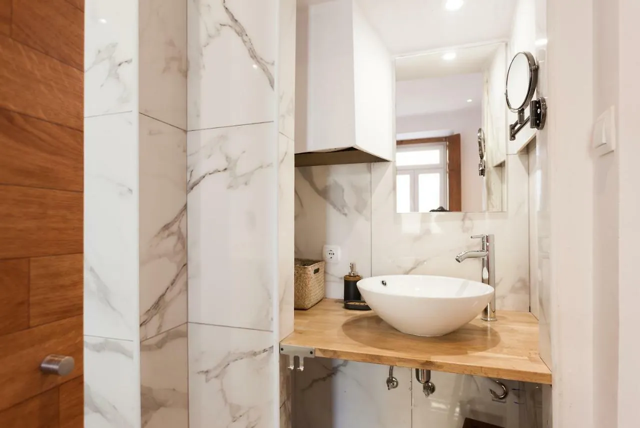 Rossio Vintage Two-Bedroom Apartment - By Lu Holidays Lisbona Portogallo